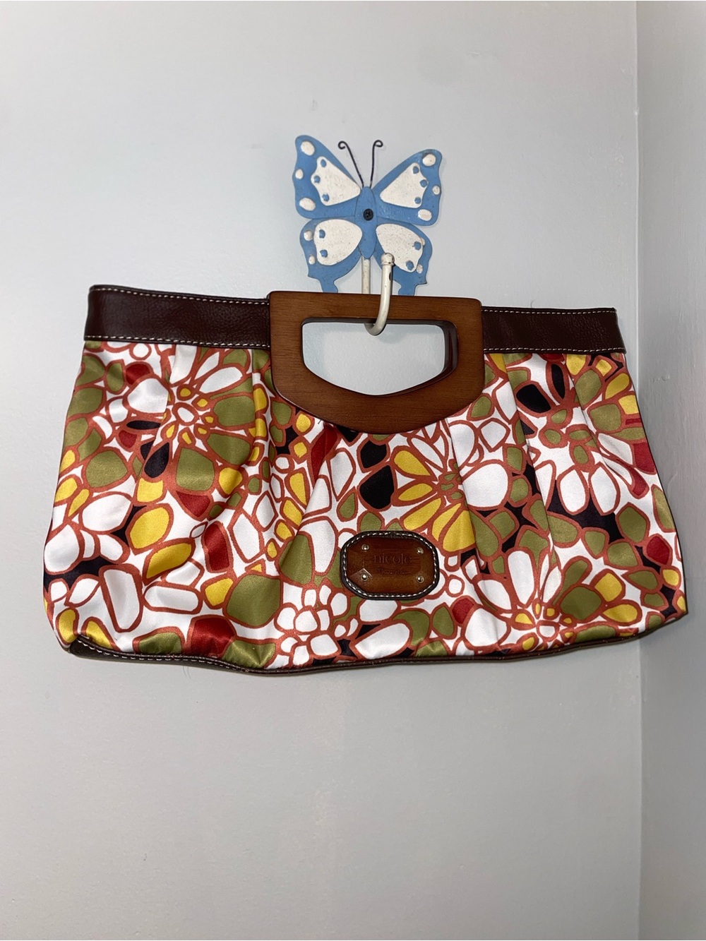 NICOLE by Nicole Miller Vintage 70s Floral Bohemian Inspired Clutch